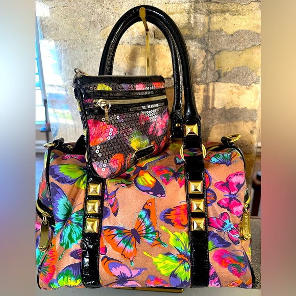 Betsey Johnson Handbags - Betsey Johnson satchel purse with free mini bag! 💗